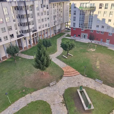 Atico Espacioso En Zona Centrica Appartement Sarria