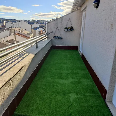 Atico Espacioso En Zona Centrica Apartamento Sarria