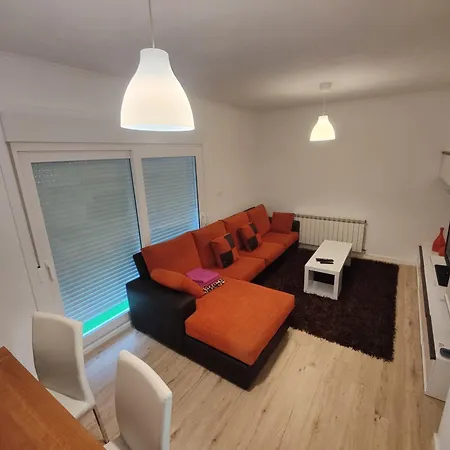 ático Espacioso En Zona Céntrica * Sarria