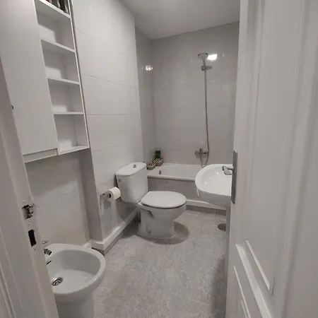 Atico Espacioso En Zona Centrica Apartment *