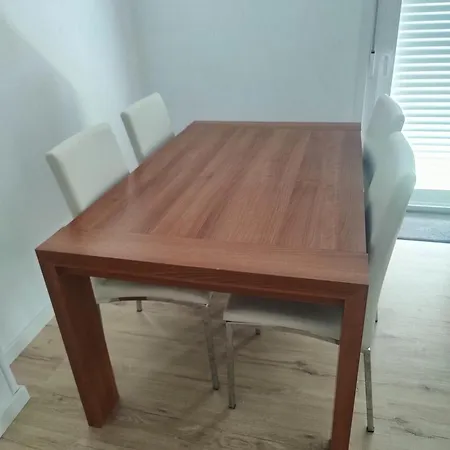 Atico Espacioso En Zona Centrica Apartment