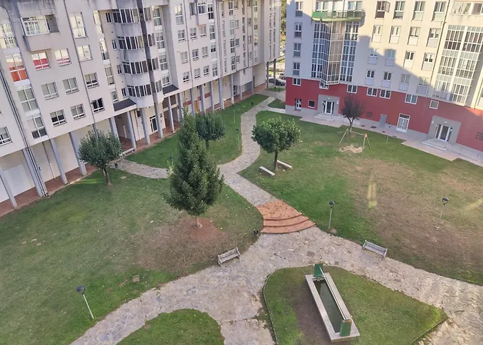 Atico Espacioso En Zona Centrica Appartement Sarria