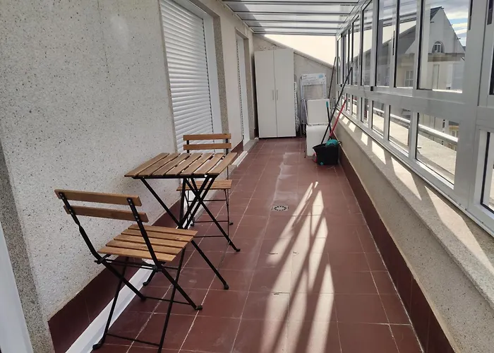 Atico Espacioso En Zona Centrica Appartement Sarria