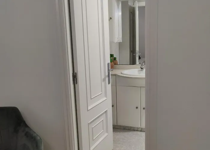 Atico Espacioso En Zona Centrica *