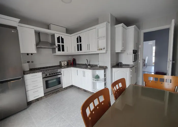 Atico Espacioso En Zona Centrica *