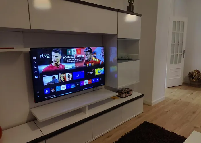 Atico Espacioso En Zona Centrica Appartement Sarria